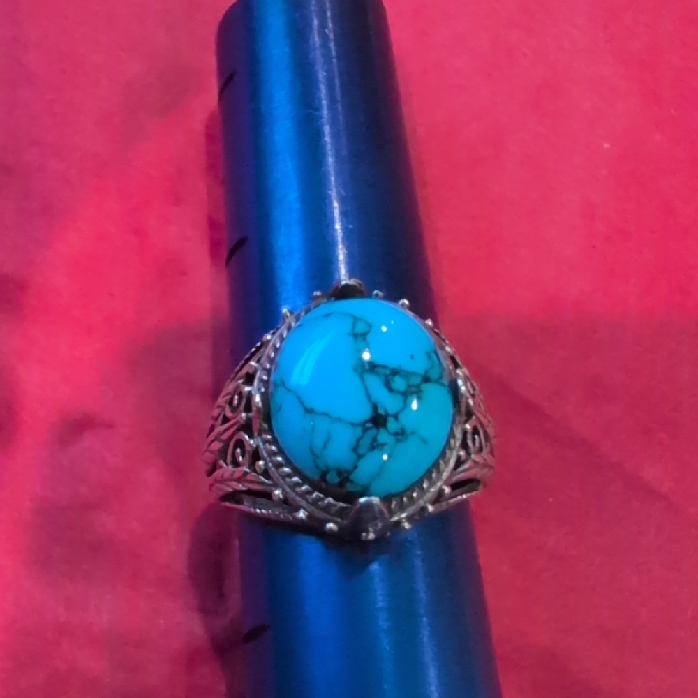 Turquoise Sterling Silver Ring - Picture 3 of 7